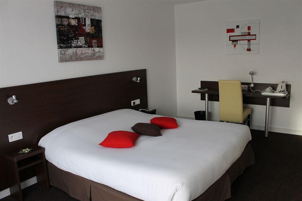 Logis Hotel & Restaurant - Le Relais De Montigny Montigny  Ngoại thất bức ảnh