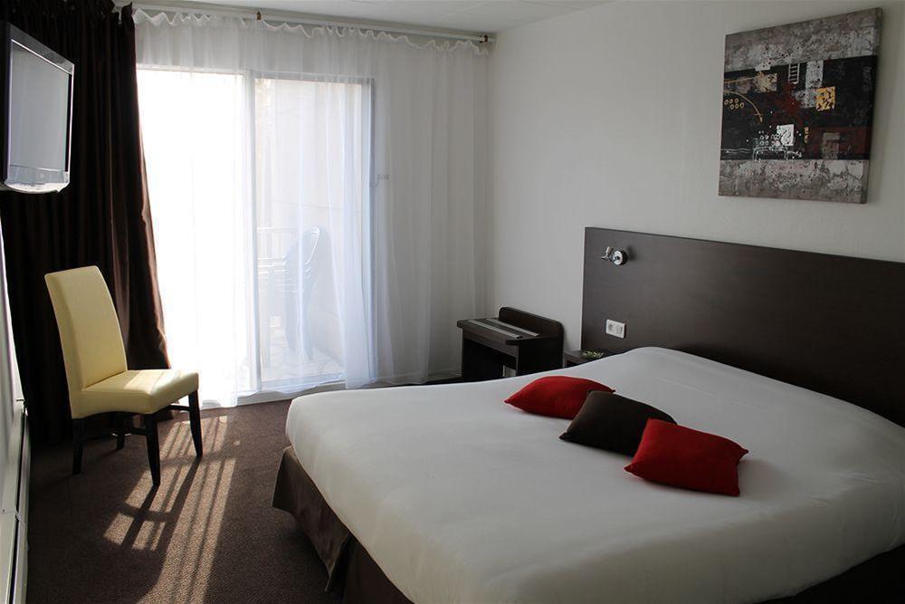 Logis Hotel & Restaurant - Le Relais De Montigny Montigny  Ngoại thất bức ảnh